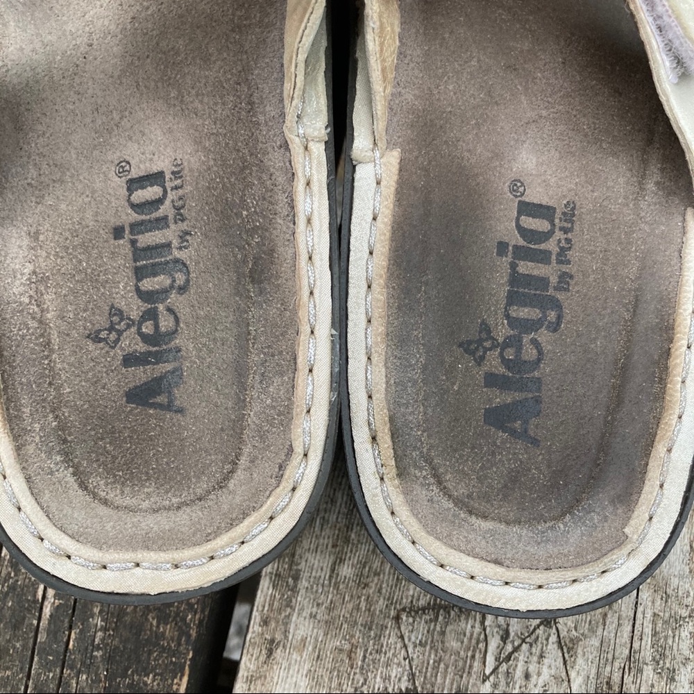 5/$20 Alegria thong cream/metallic platform sandals sz 7 - Picture 8 of 15